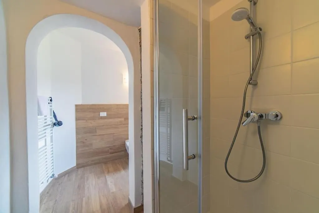 Apartment Villa Amazing Lake View With Jacuzzi, Private Garden And Gym Cernobbio